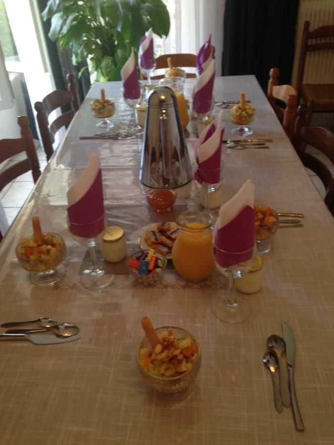 ホテル Bienvenue Chez Zina ヴズール エクステリア 写真